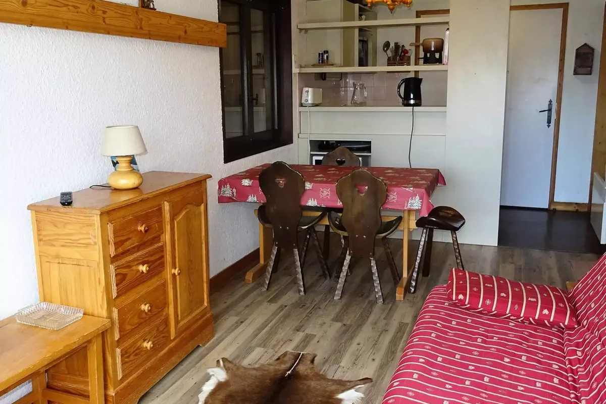 1 Pièce 4 Personnes