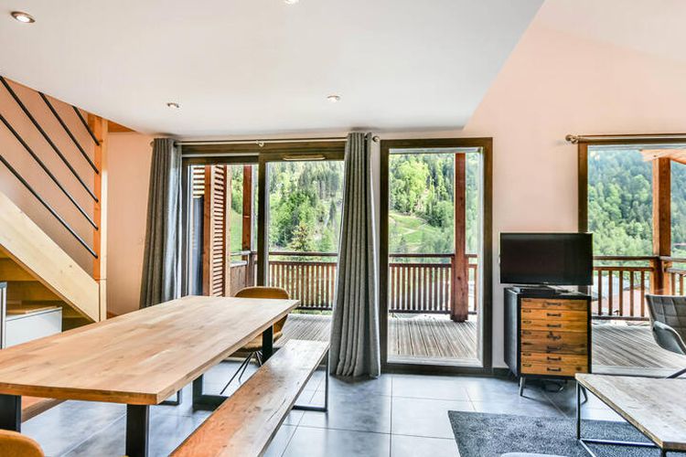 4 Pièces 8 Personnes