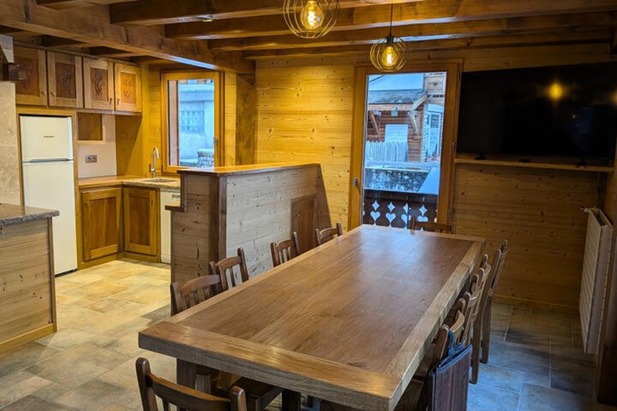 6 Pièces 10 Personnes