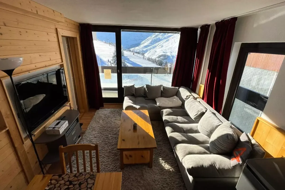 4 Pièces 10 Personnes