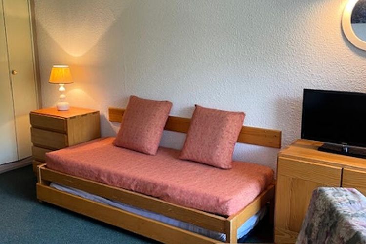 1 Pièce 4 Personnes