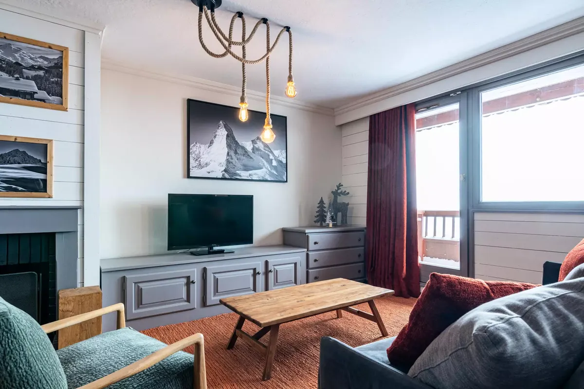 EN COMPLETE RENOVATION 