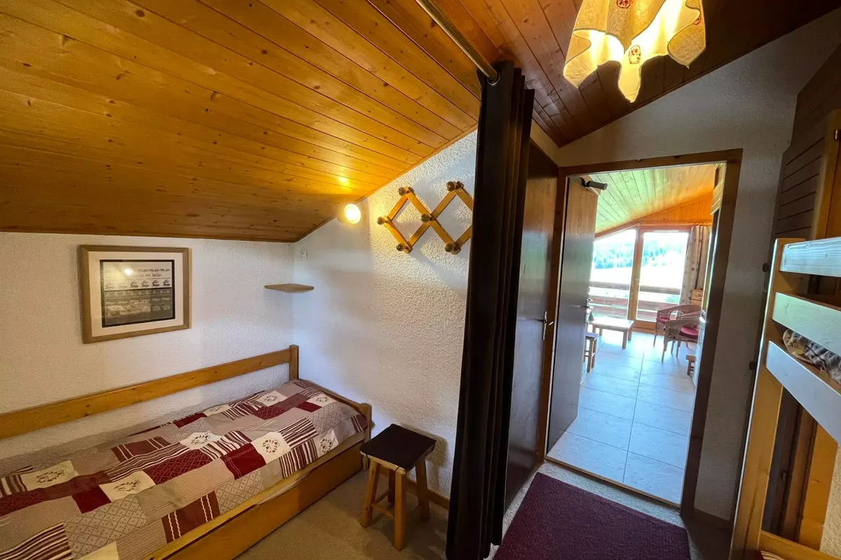 1 Pièce 5 Personnes