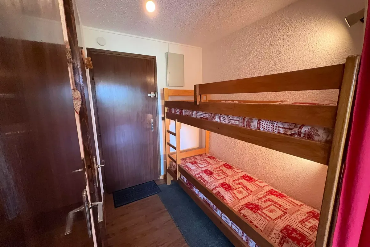 1 Pièce 4 Personnes