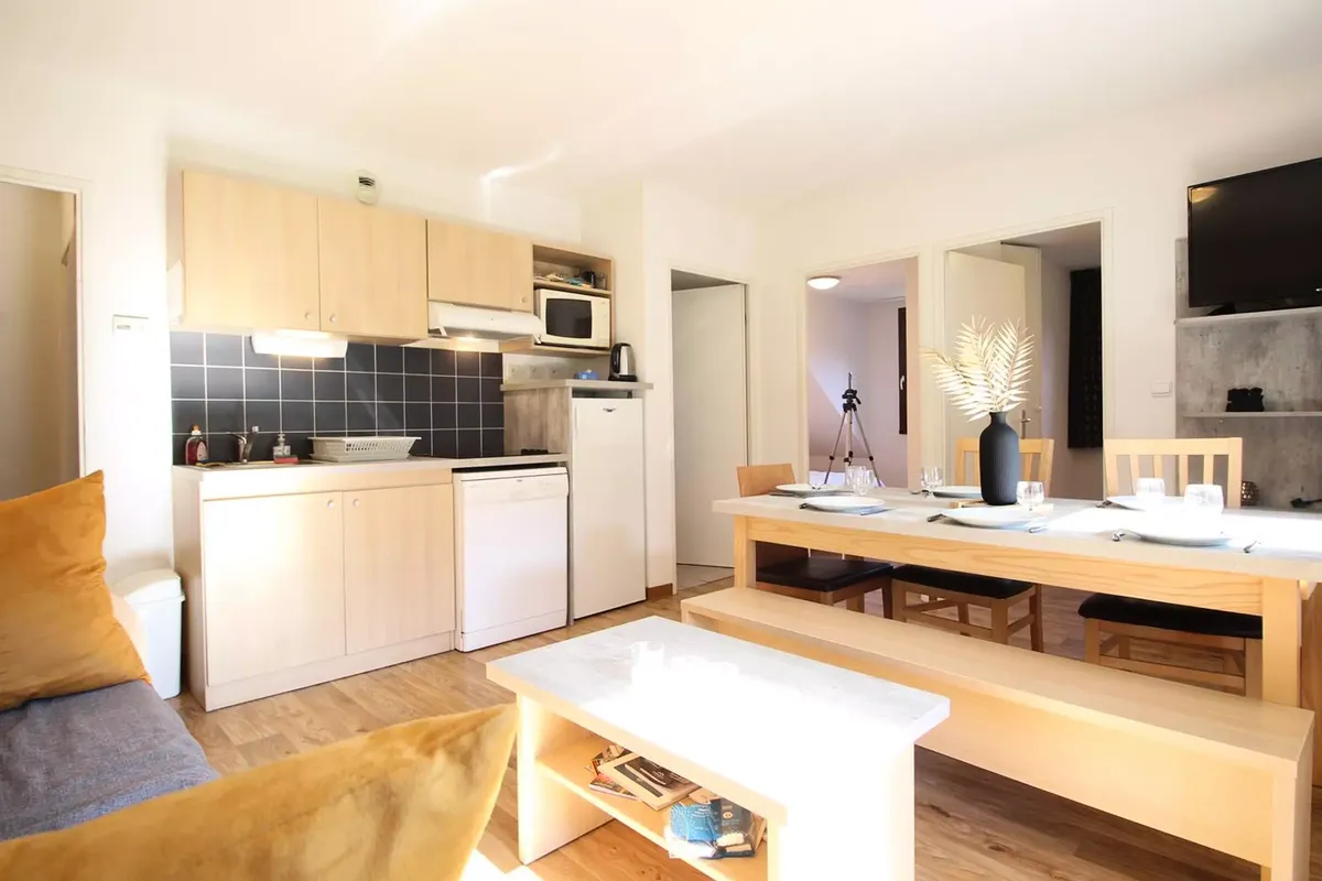 3 Pièces 6 Personnes