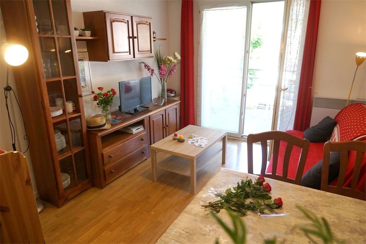 LUCHON PROCHE THERMES 2 CHAMBRES - GRAND BALCON - PARKING - WIFI - Parc thermal