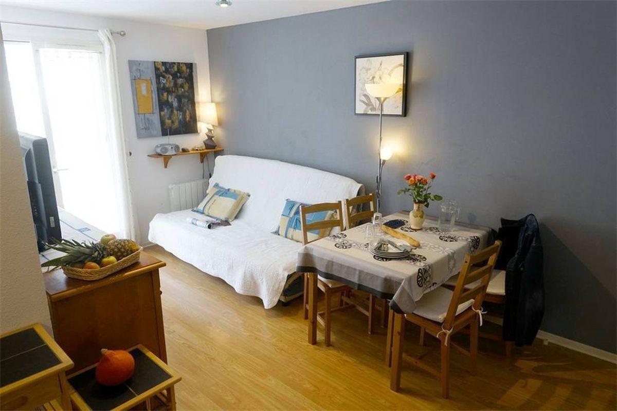 LUCHON CENTRE - T2 EXPO OUEST - BALCON - PARKING - Hotel de france