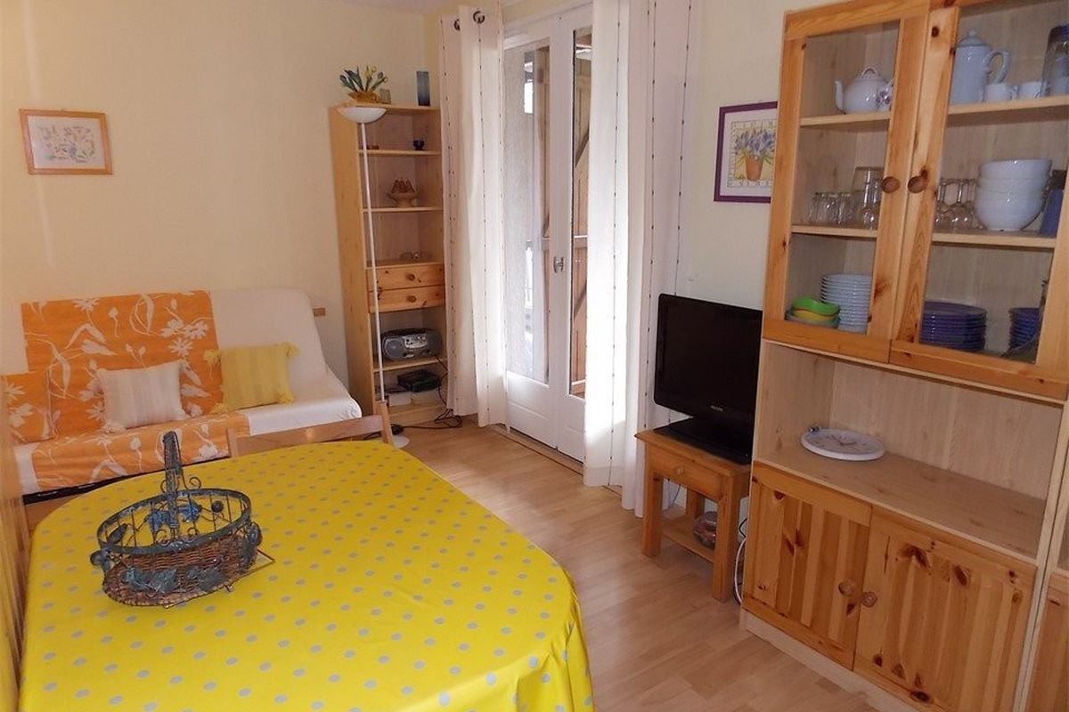 LUCHON - CENTRE VILLE T2 BALCON SUD - PARKING - Soulan