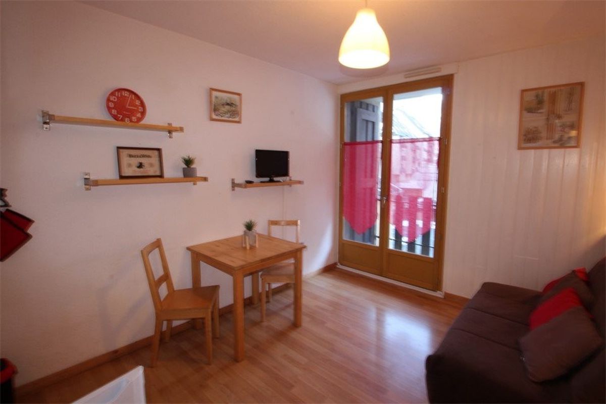 LUCHON PIED DU TELECABINE - STUDIO 2 PERS  - PARKING - WIFI - BALCON SUD - Etigny