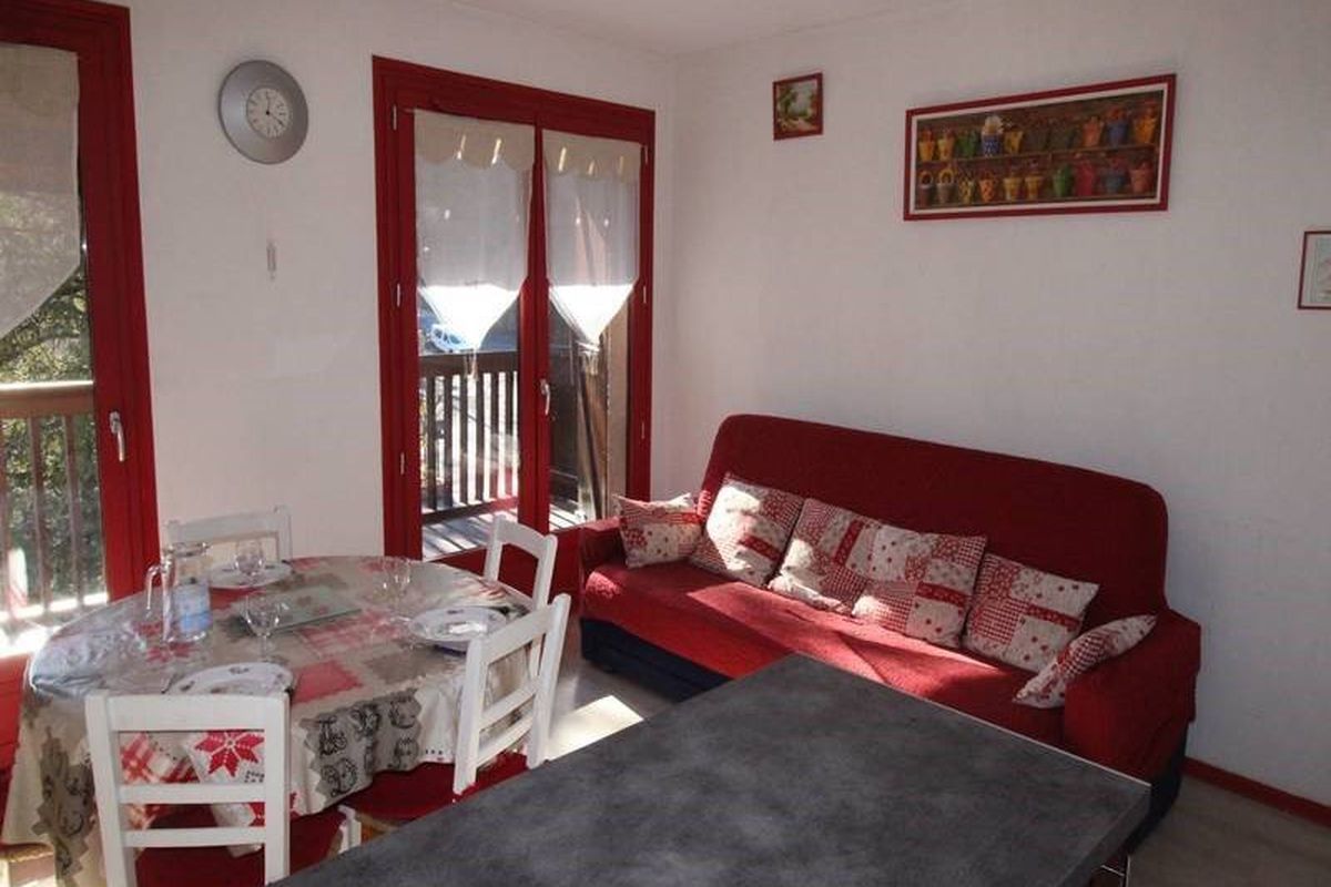 LUCHON AU PIED DE LA TELECABINE - T3 AVEC BALCON SUD - PARKING - Soulan