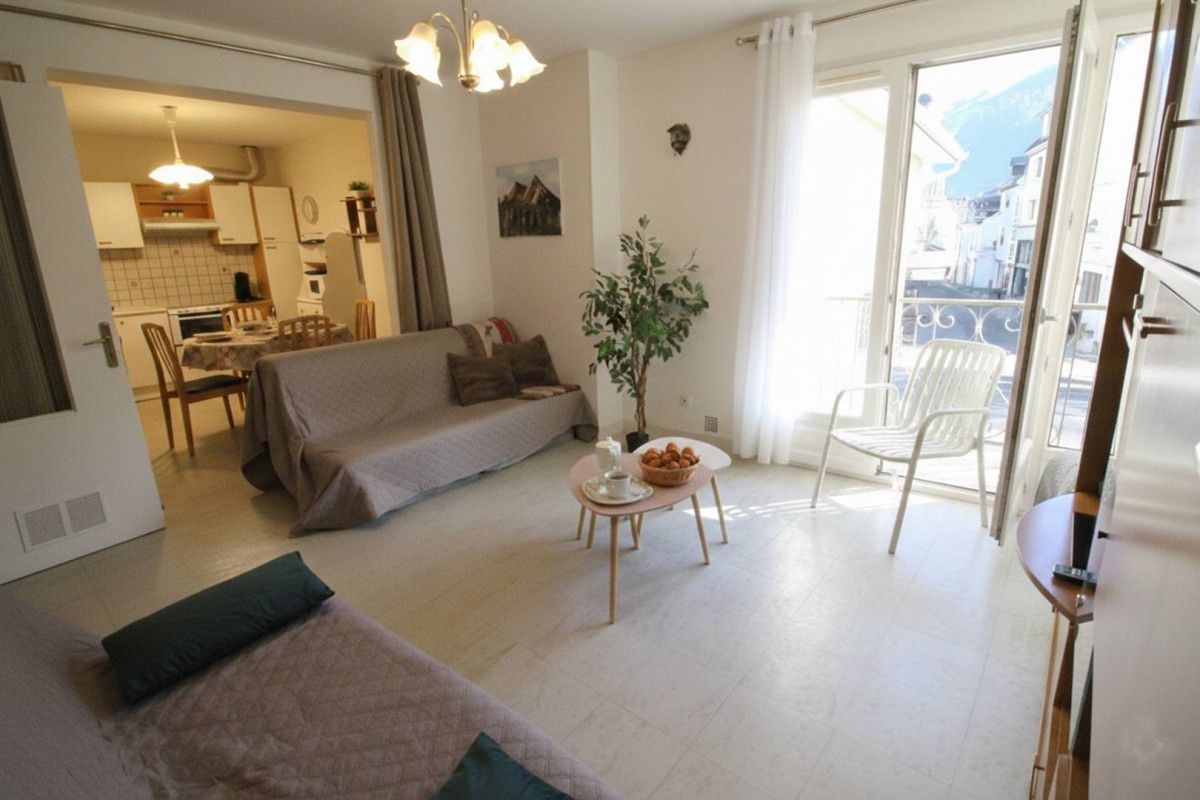 LUCHON PLEIN CENTRE - T2 POUR 4 PERS.  - BALCON  - LL LV - La fontaine