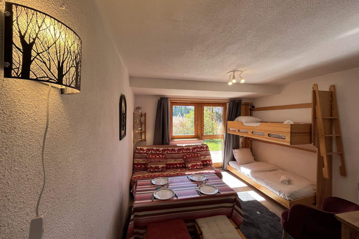 Studio agréable · ski aux pieds · Balcon · Proche de la navette - Quartier de l'altiport, ideal pour les enfants