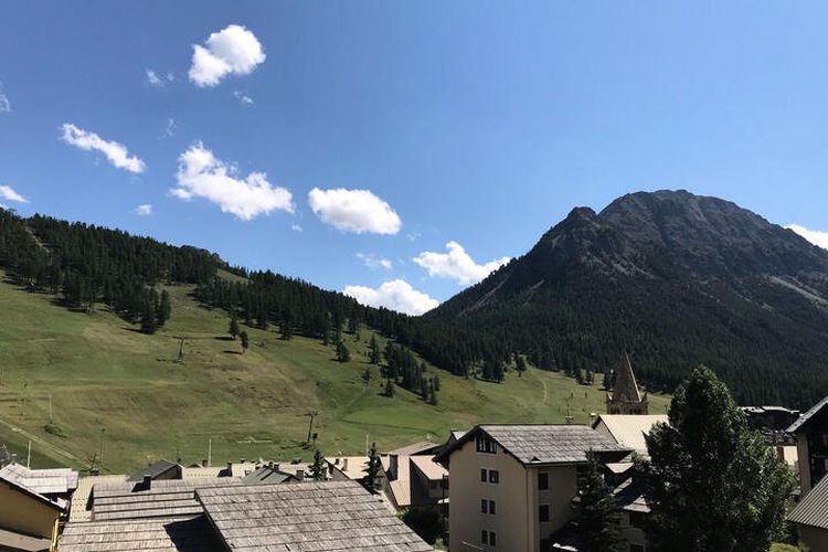 1 Pièce 4 Personnes