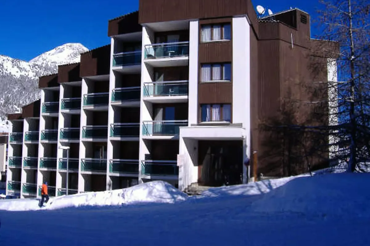 1 Pièce 4 Personnes