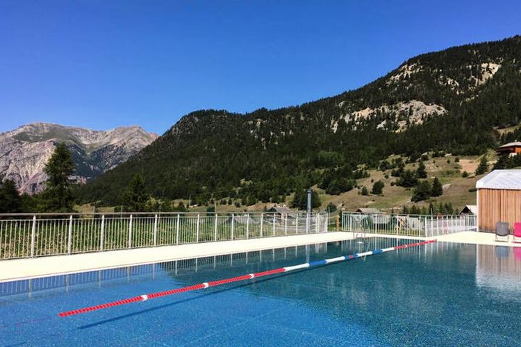 1 Pièce 4 Personnes