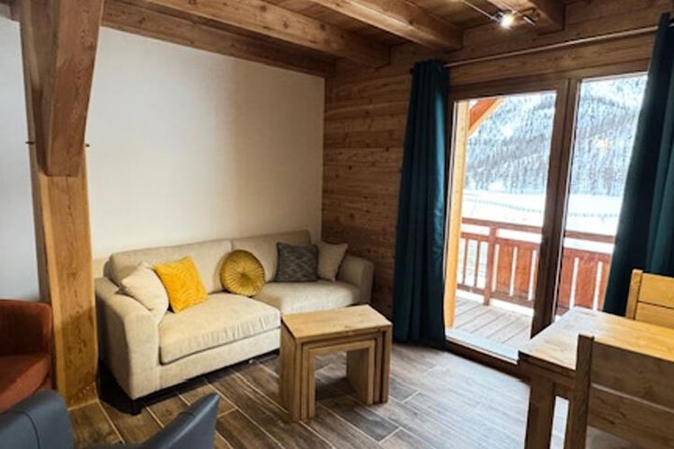 3 Pièces 6 Personnes