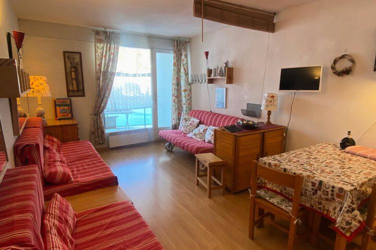 1 Pièce 4 Personnes