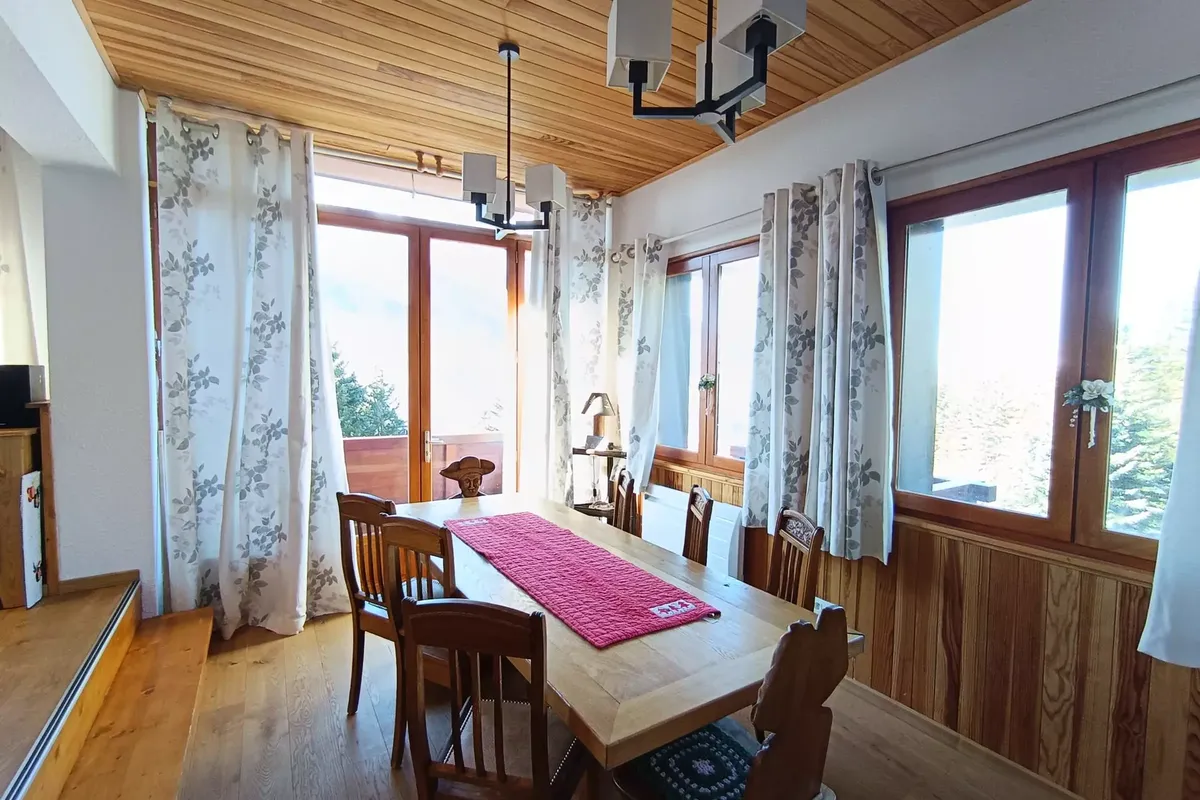 5 Pièces 9 Personnes