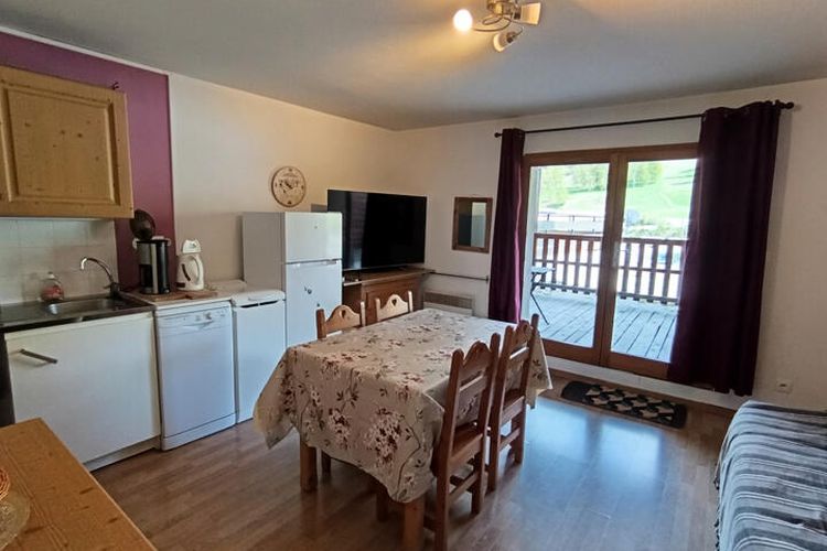 1 Pièce 4 Personnes