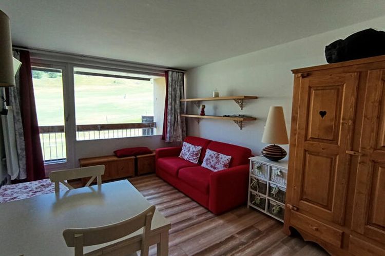 1 Pièce 4 Personnes