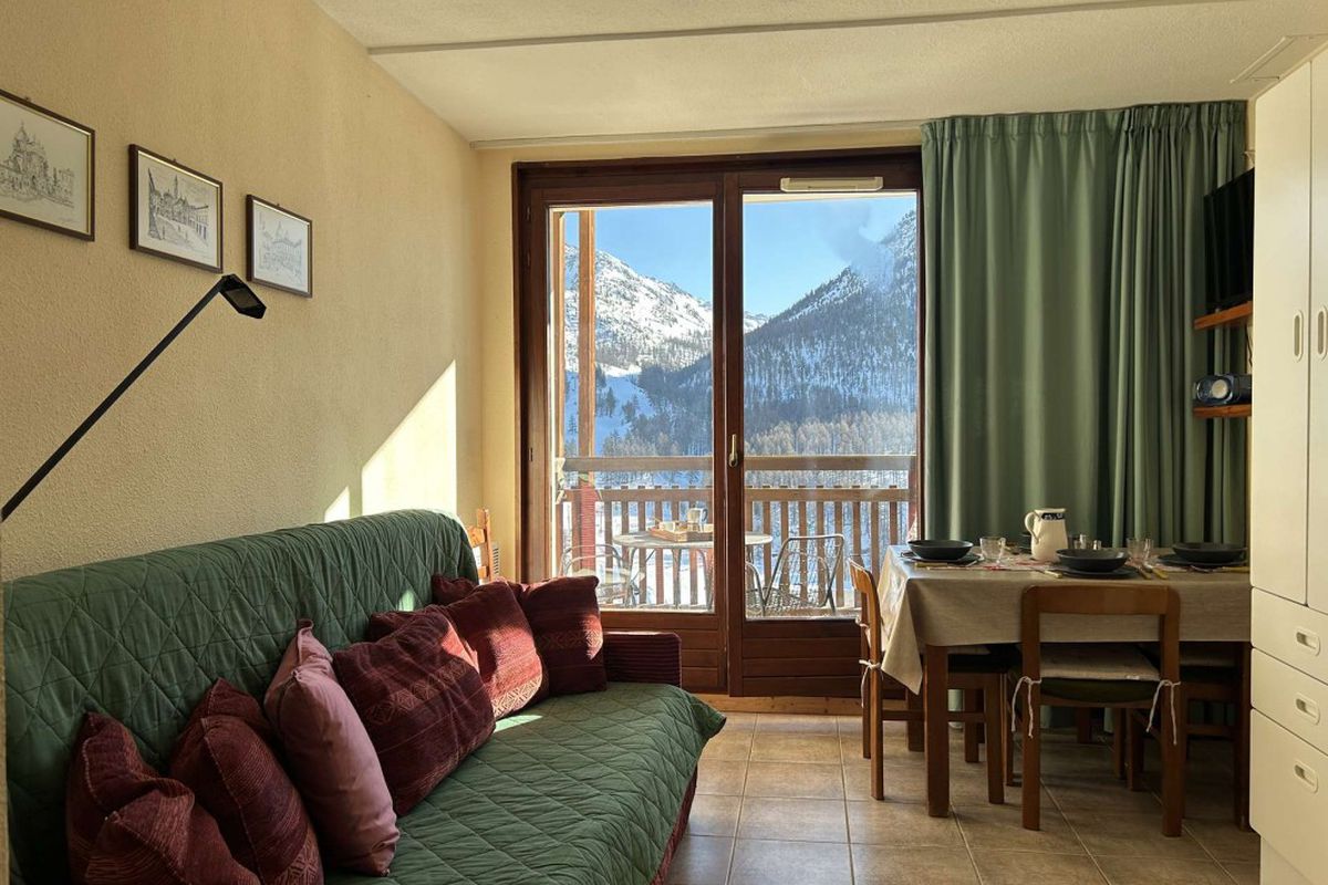 Location à la montagne en famille 3 couchages. Montgenèvre. - Plein soleil