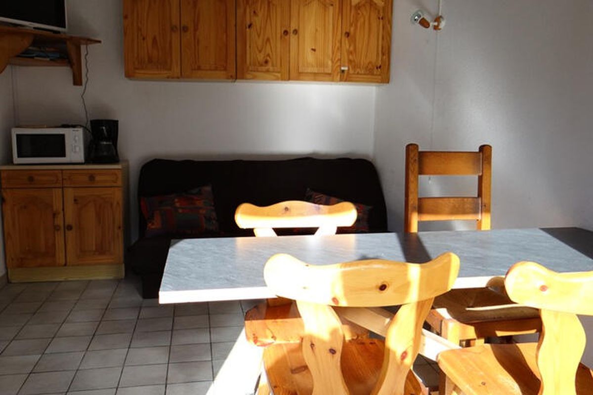 1 Pièce 5 Personnes