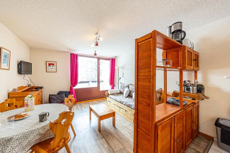 1 Pièce 4 Personnes