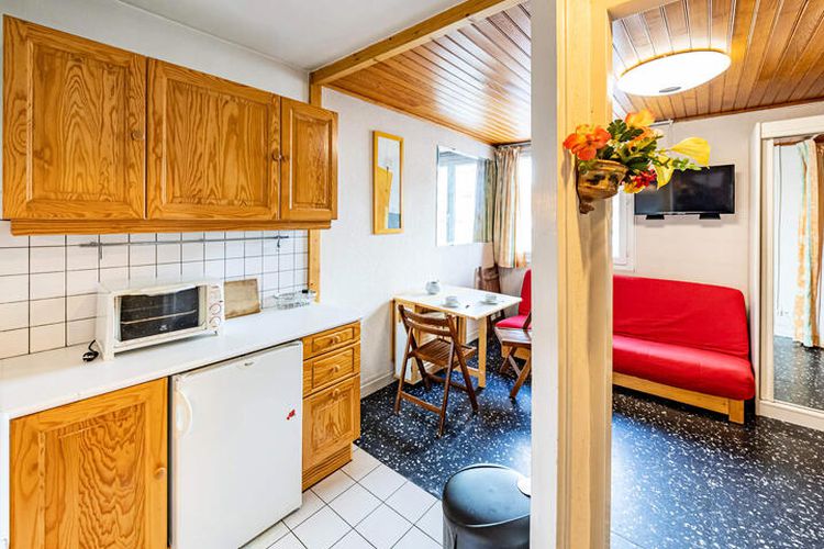 1 Pièce 4 Personnes