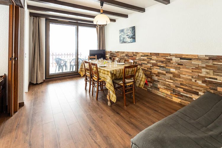 3 Pièces 6 Personnes