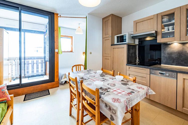 1 Pièce 5 Personnes