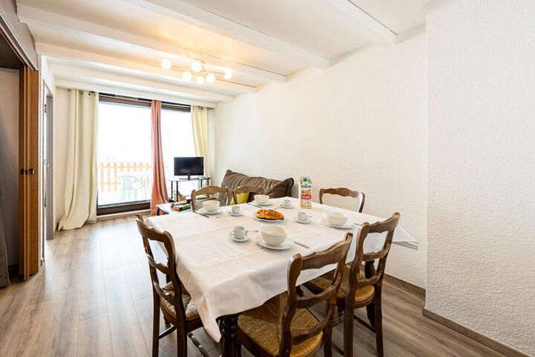 3 Pièces 6 Personnes