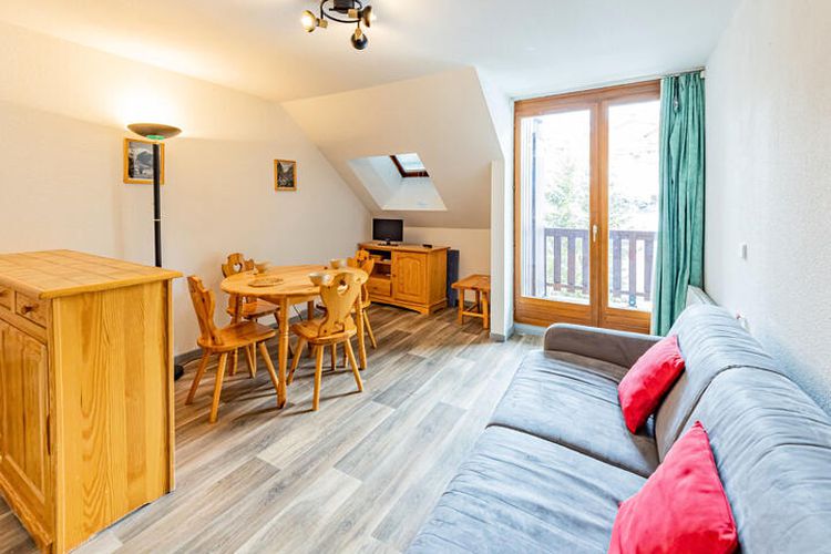 1 Pièce 4 Personnes