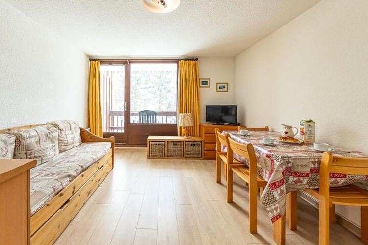 1 Pièce 4 Personnes