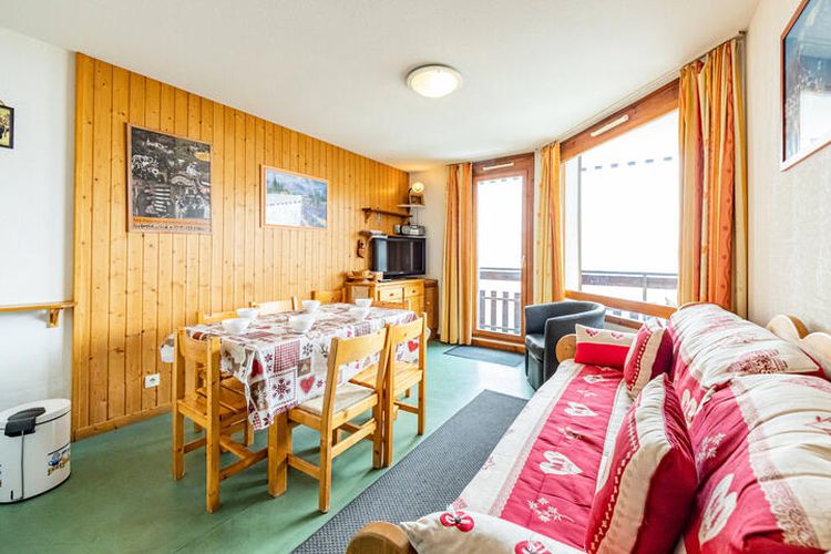 3 Pièces 6 Personnes