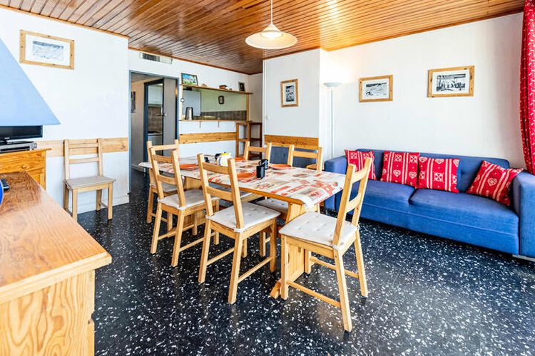 3 Pièces 8 Personnes