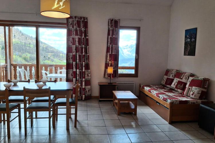 4 Pièces 8 Personnes