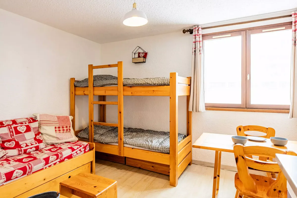 1 Pièce 4 Personnes