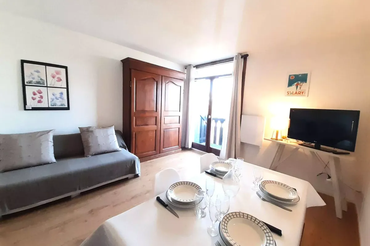 1 Pièce 4 Personnes