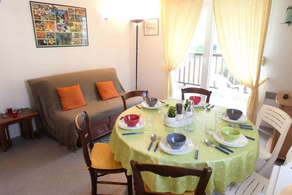 3 Pièces 6 Personnes