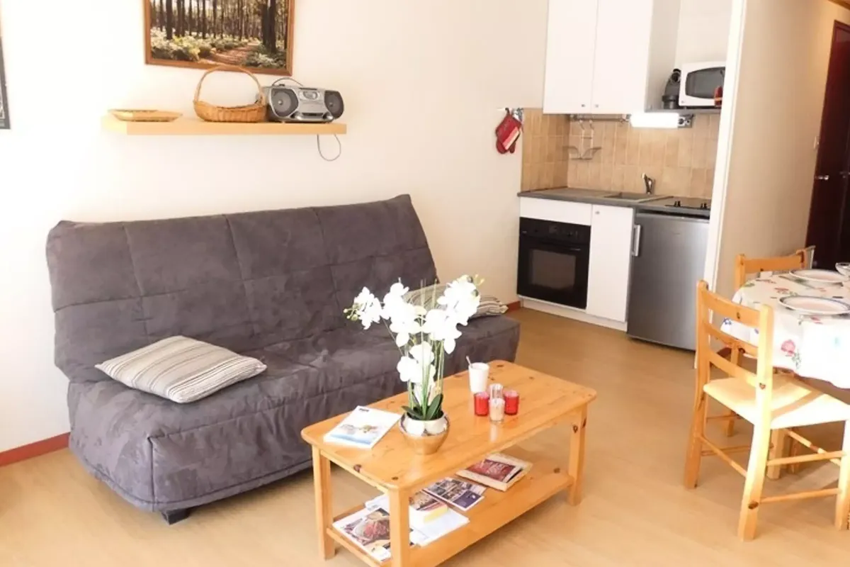 1 Pièce 5 Personnes