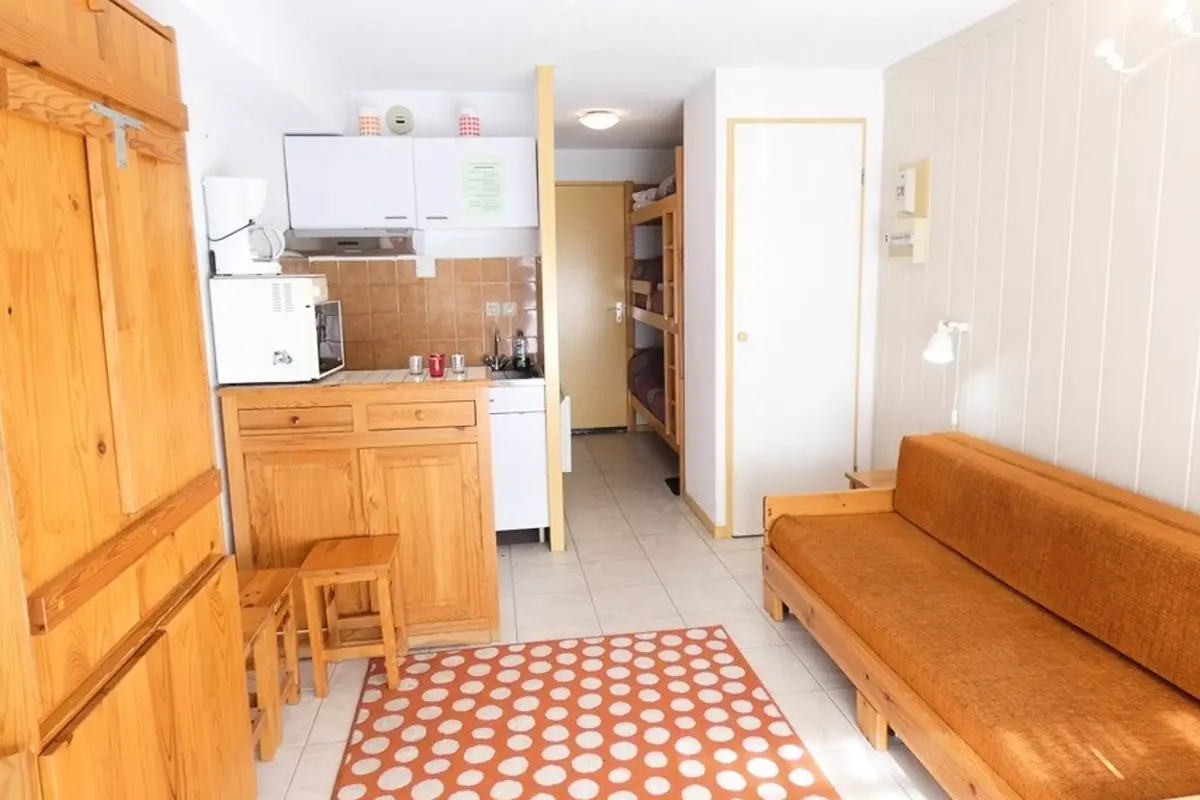 1 Pièce 4 Personnes