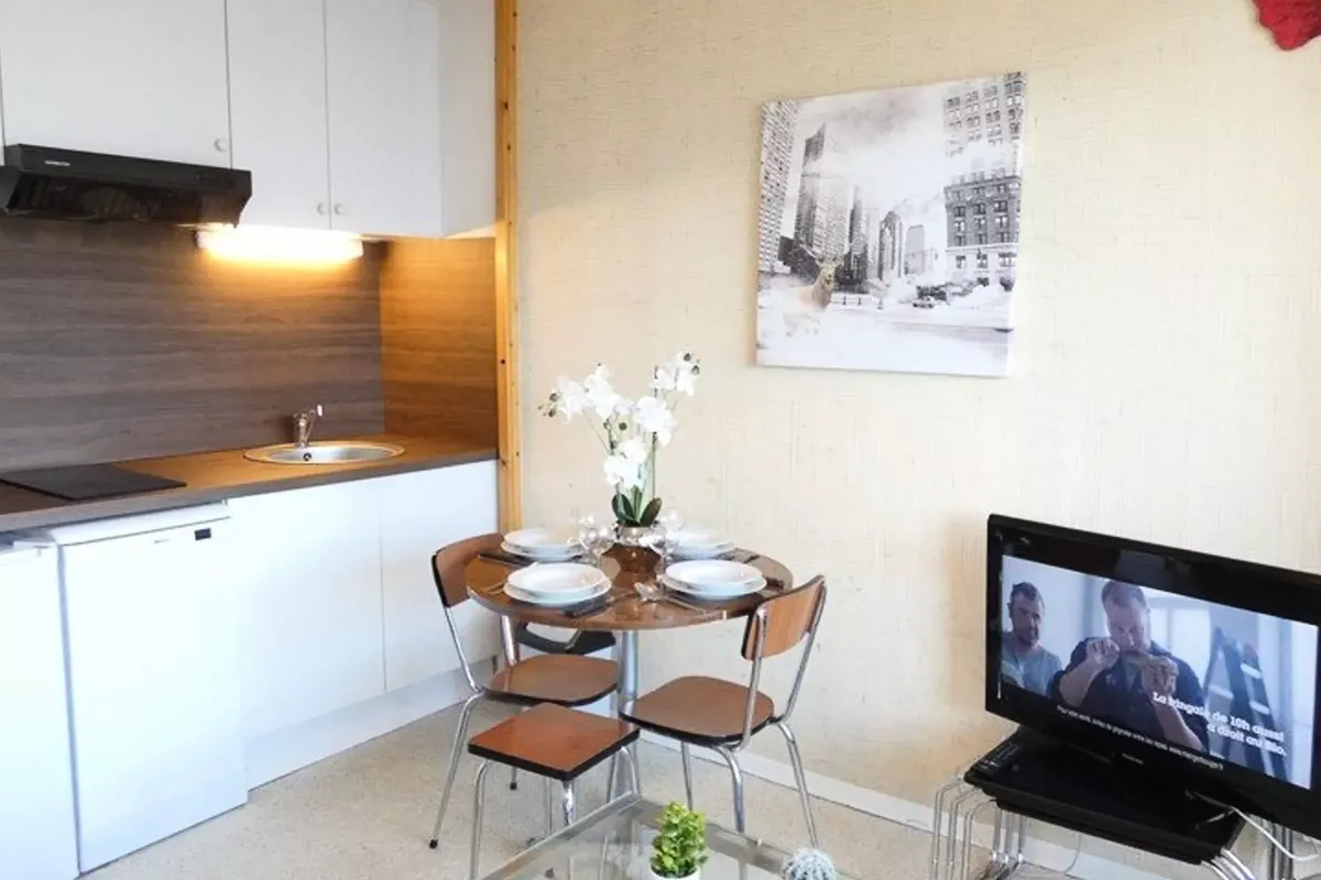 1 Pièce 4 Personnes