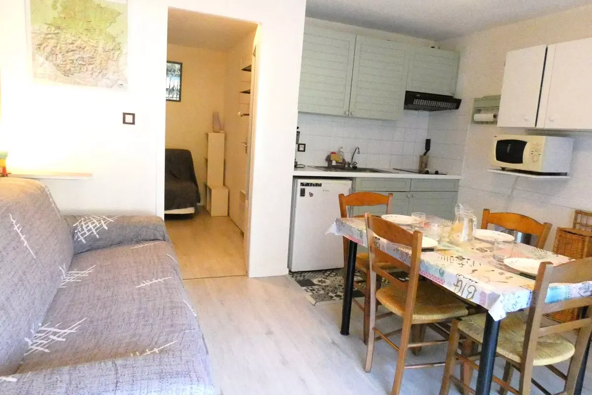 1 Pièce 4 Personnes