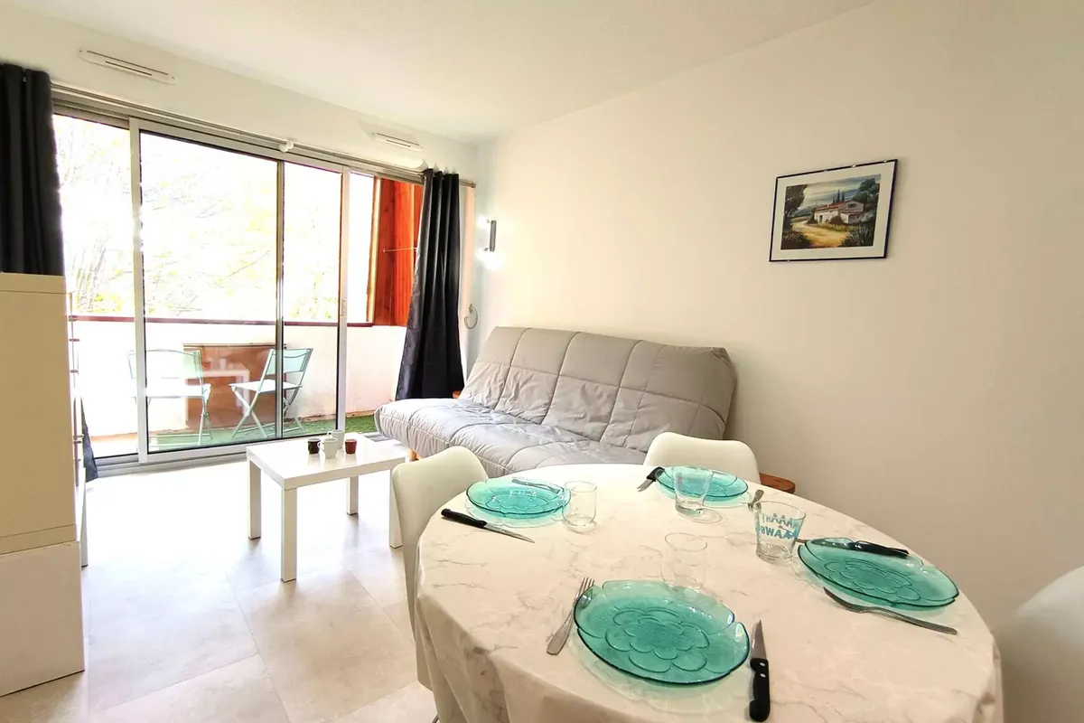 1 Pièce 4 Personnes