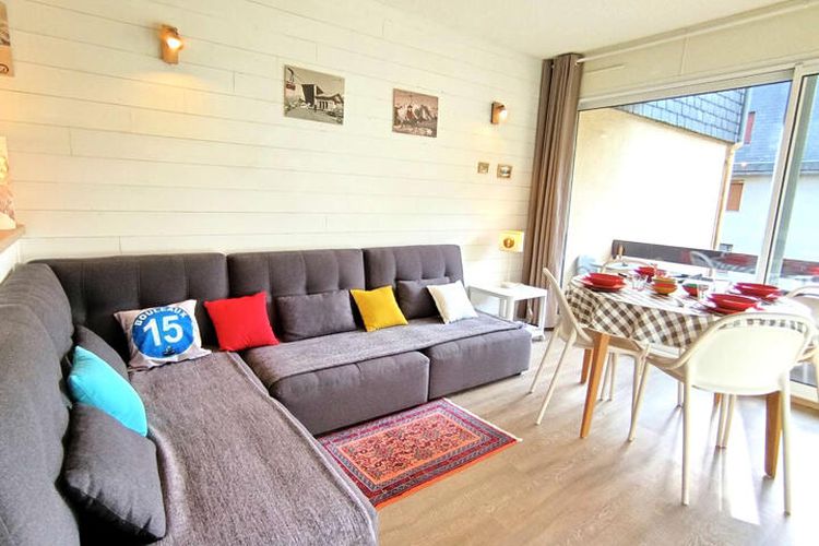 1 Pièce 4 Personnes