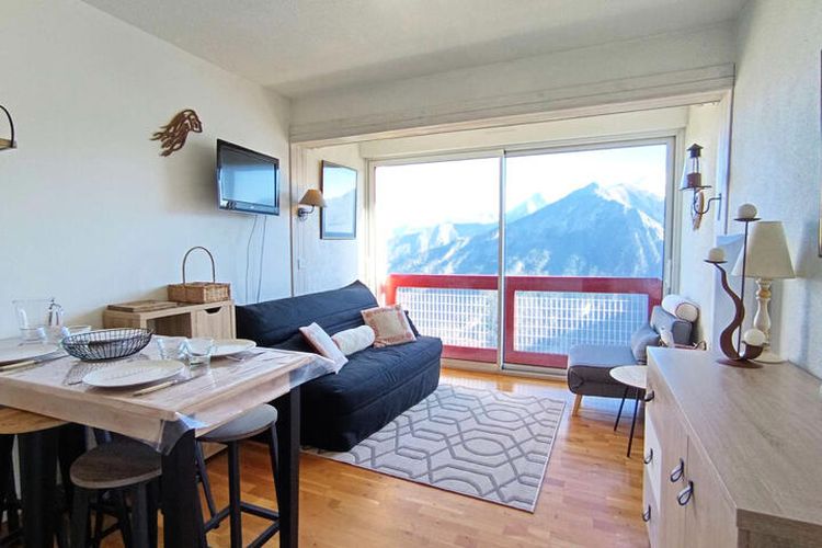 1 Pièce 4 Personnes