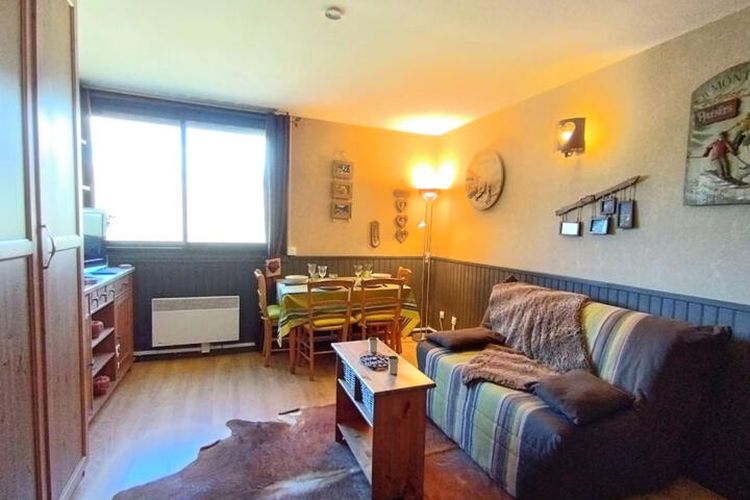 1 Pièce 4 Personnes