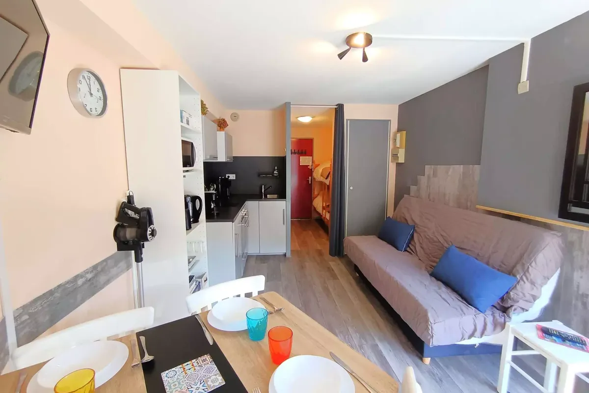 1 Pièce 4 Personnes