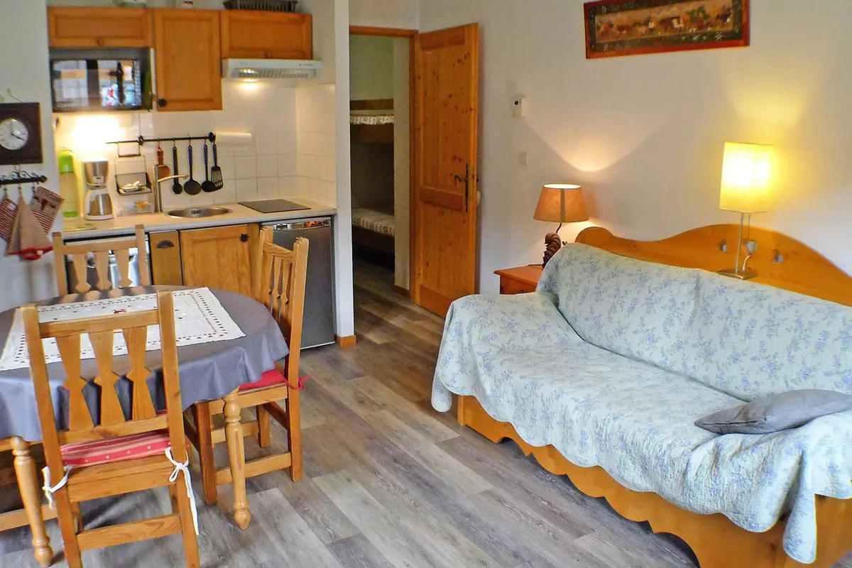 1 Pièce 4 Personnes