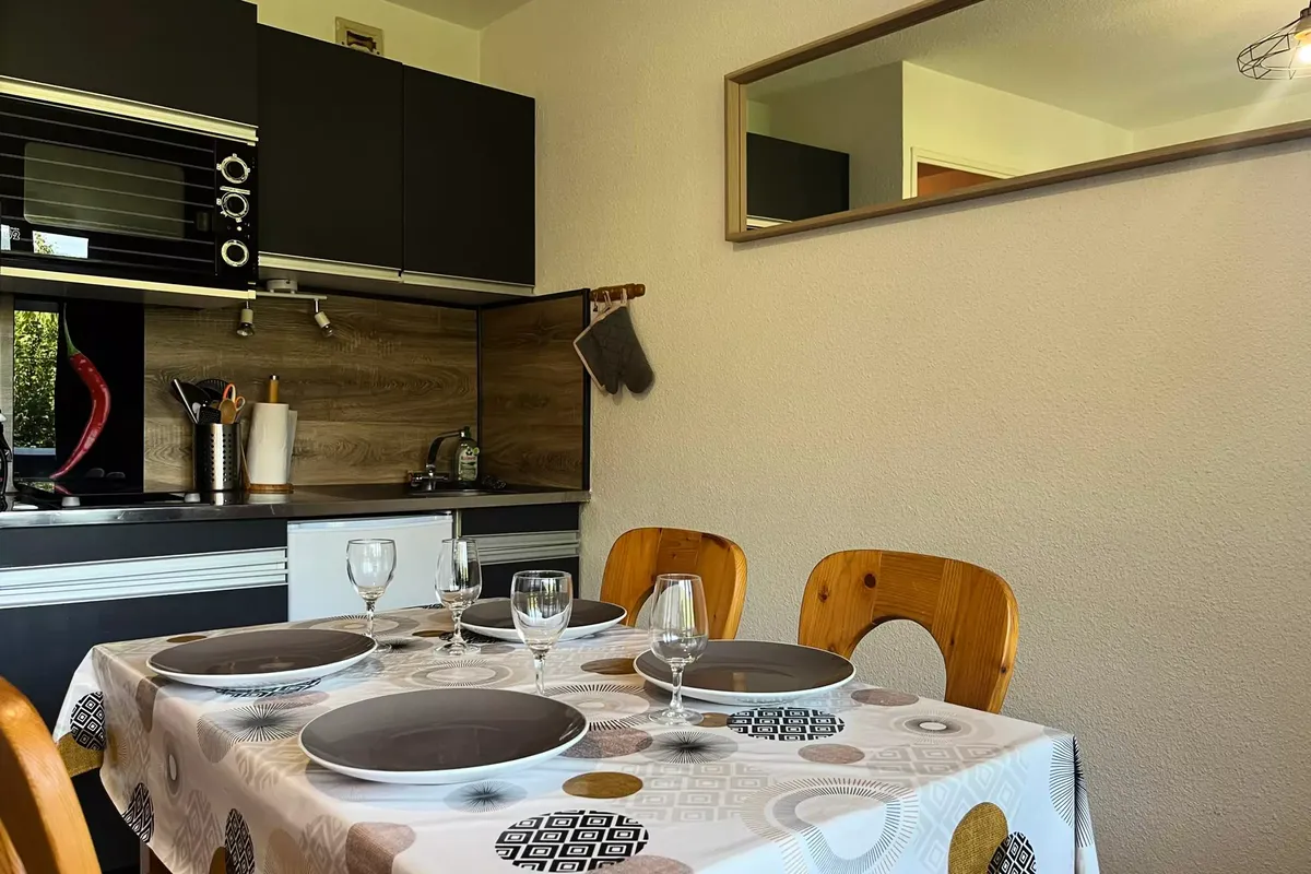 1 Pièce 4 Personnes